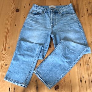 Everlane ‘90s Cheeky Straight Jean